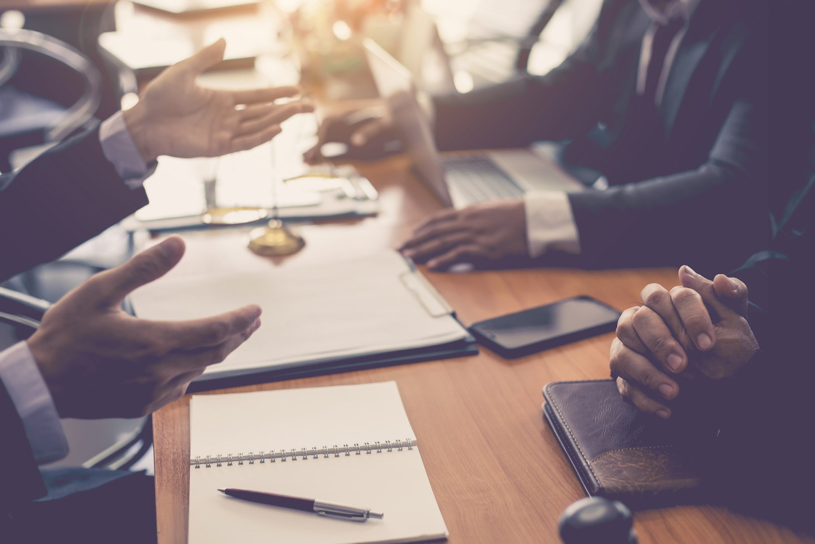 İzmir Şirket Avukatı — Vekalet Ücreti ve Görev Tanımı [2026]